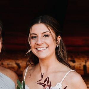 Meet your Posher, Lauren